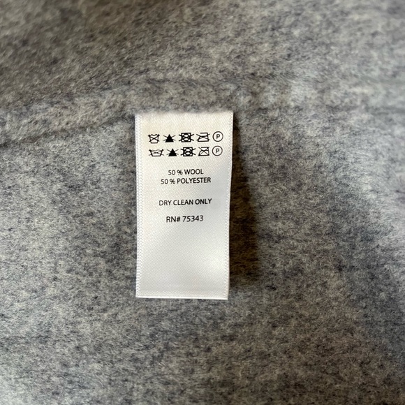 Tahari Gray Open Long Line Coat NWOT Size Small - Picture 5 of 5